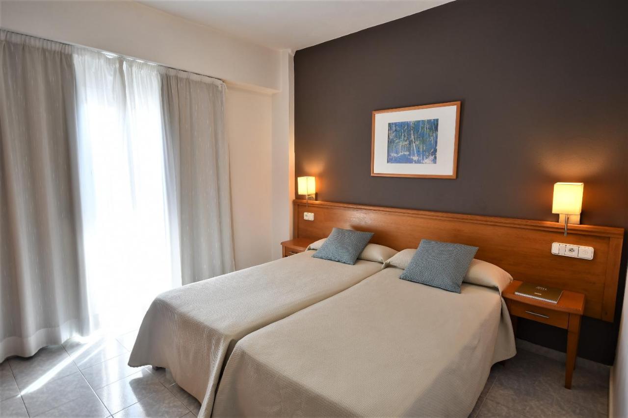 Hostal Mallorca Сан-Антонио-Абад Экстерьер фото