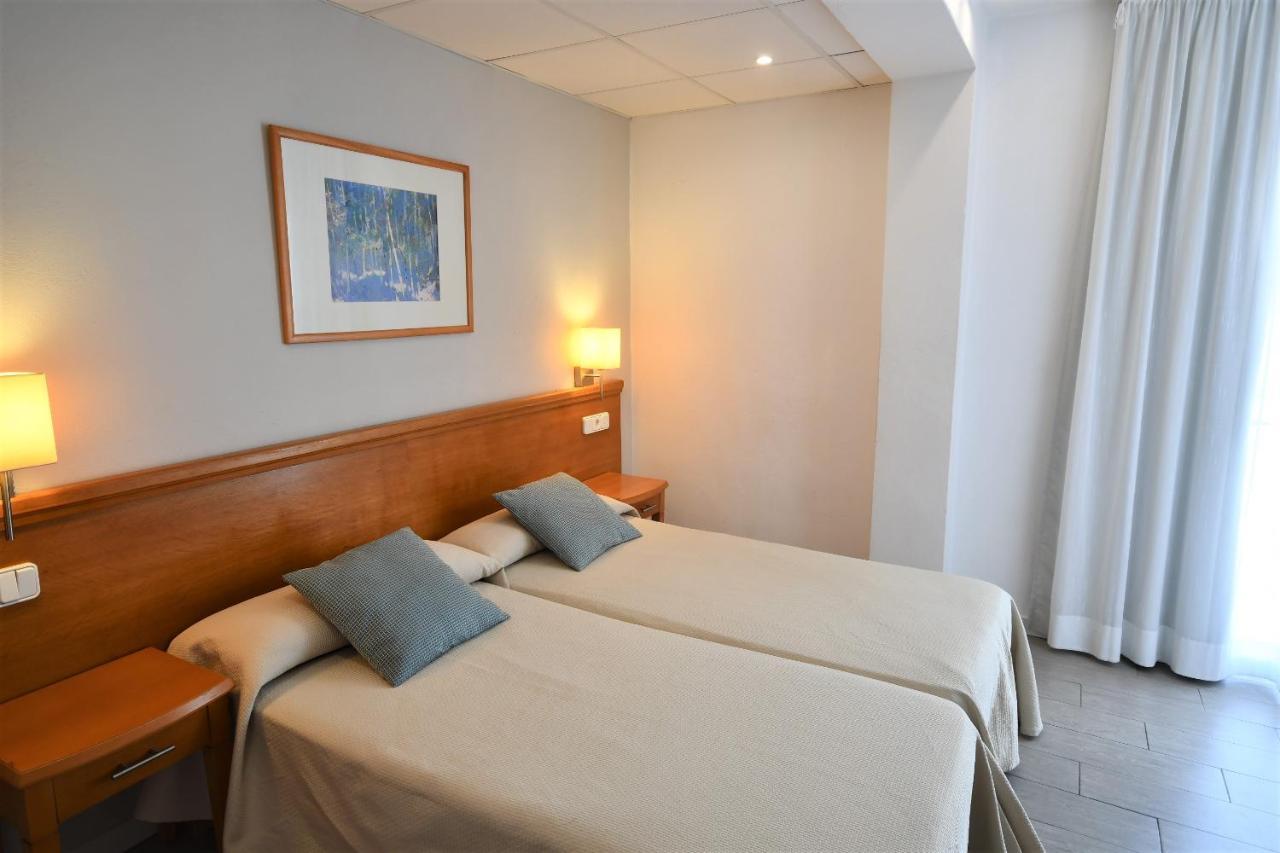 Hostal Mallorca Сан-Антонио-Абад Экстерьер фото