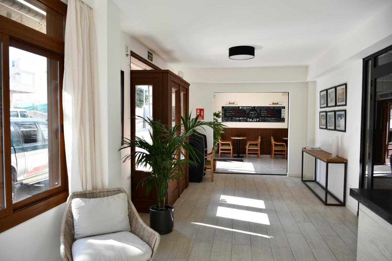 Hostal Mallorca Сан-Антонио-Абад Экстерьер фото