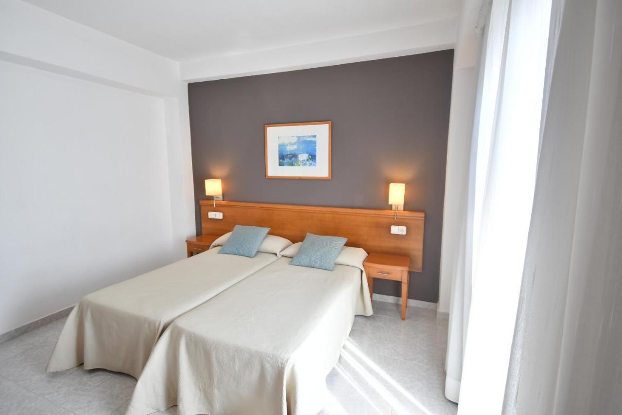 Hostal Mallorca Сан-Антонио-Абад Экстерьер фото