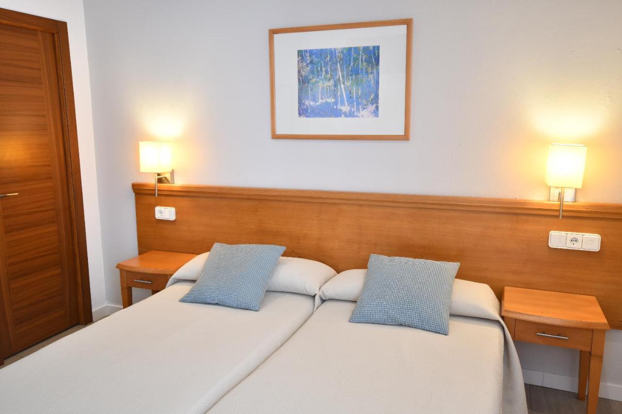 Hostal Mallorca Сан-Антонио-Абад Экстерьер фото