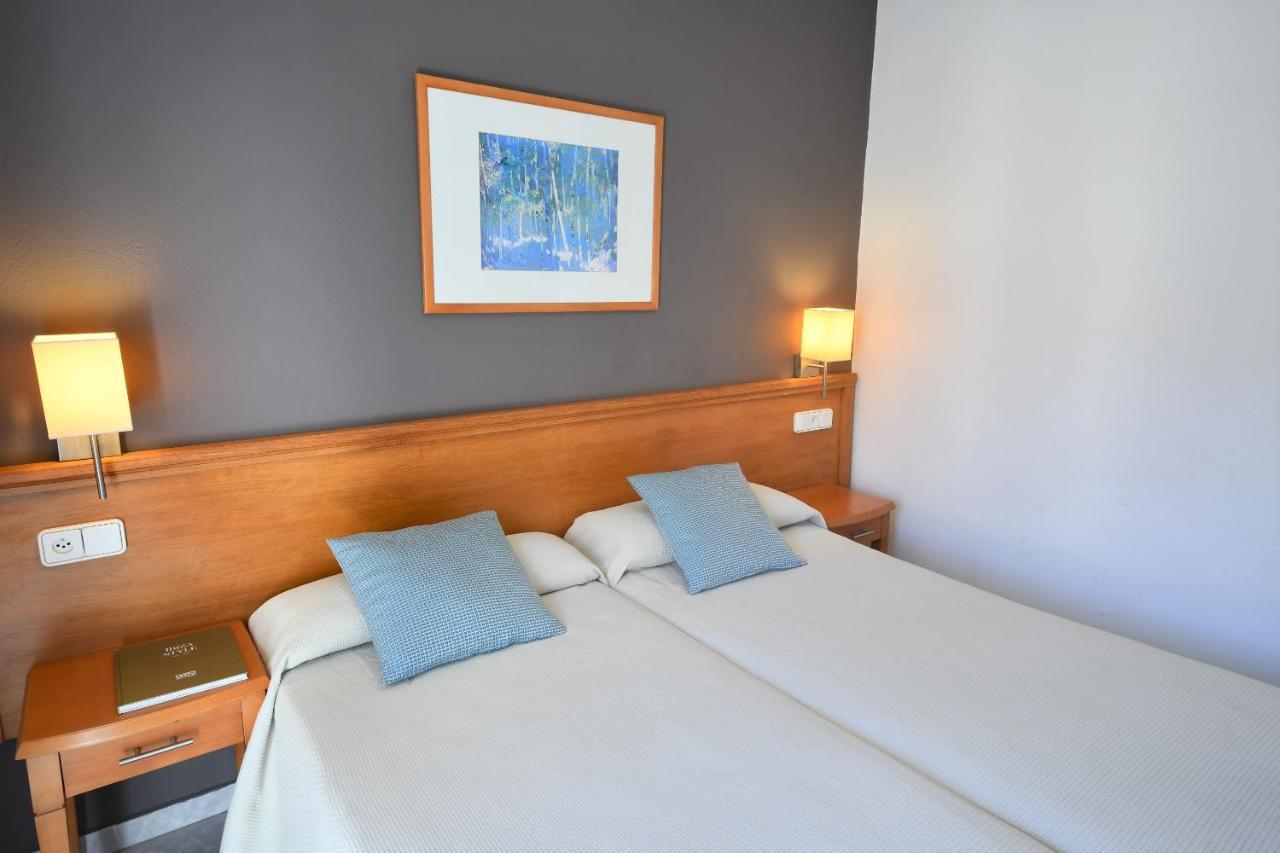 Hostal Mallorca Сан-Антонио-Абад Экстерьер фото