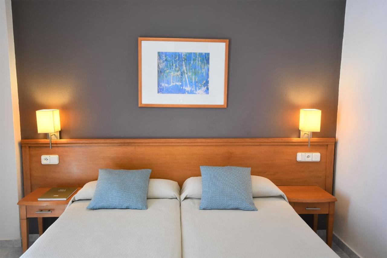 Hostal Mallorca Сан-Антонио-Абад Экстерьер фото