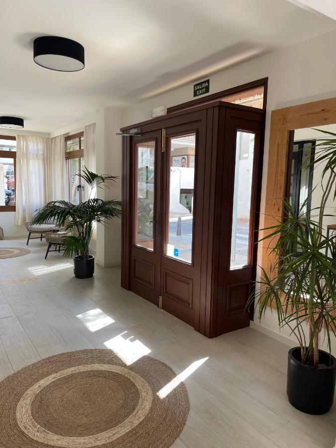 Hostal Mallorca Сан-Антонио-Абад Экстерьер фото