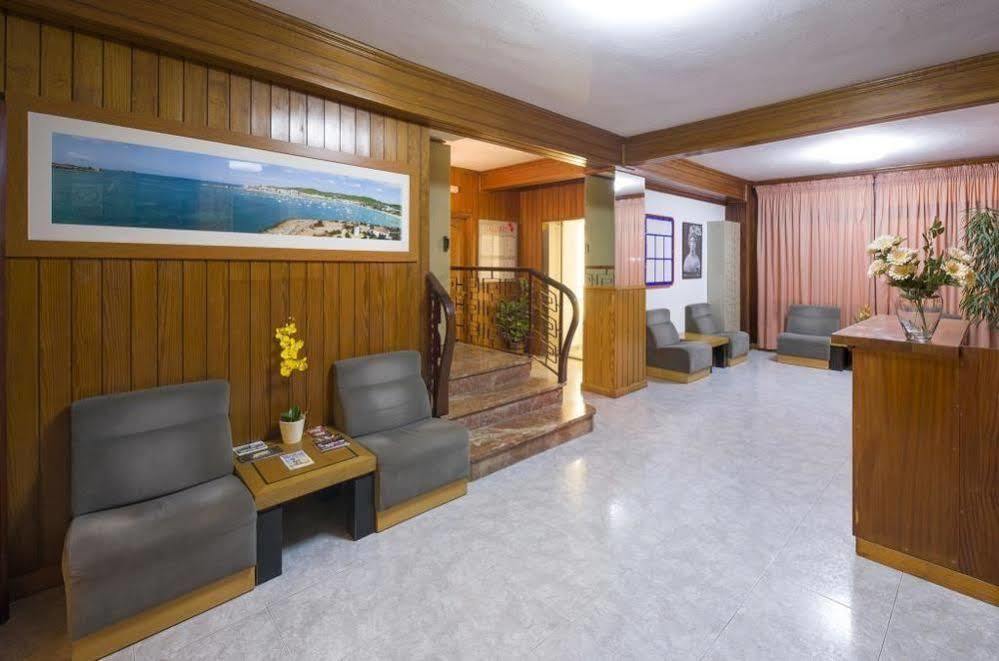Hostal Mallorca Сан-Антонио-Абад Экстерьер фото